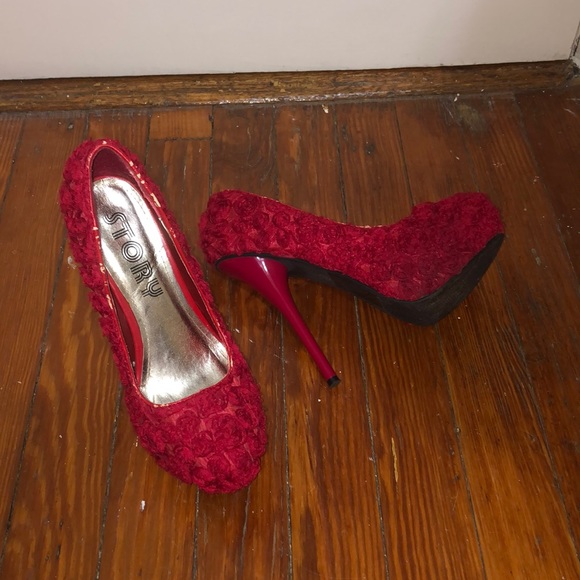 Red Heels - Picture 4 of 8